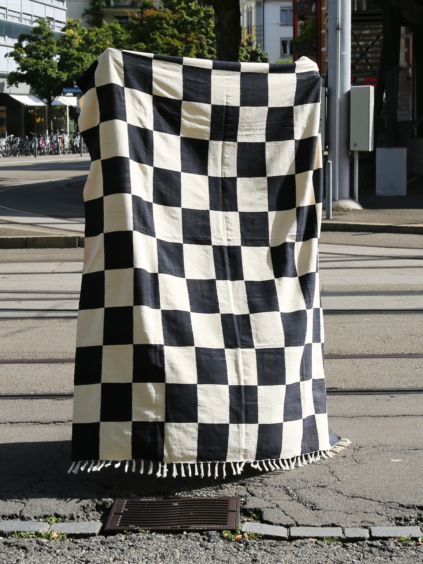 KORHOGO Medium Blanket/ Black Checker