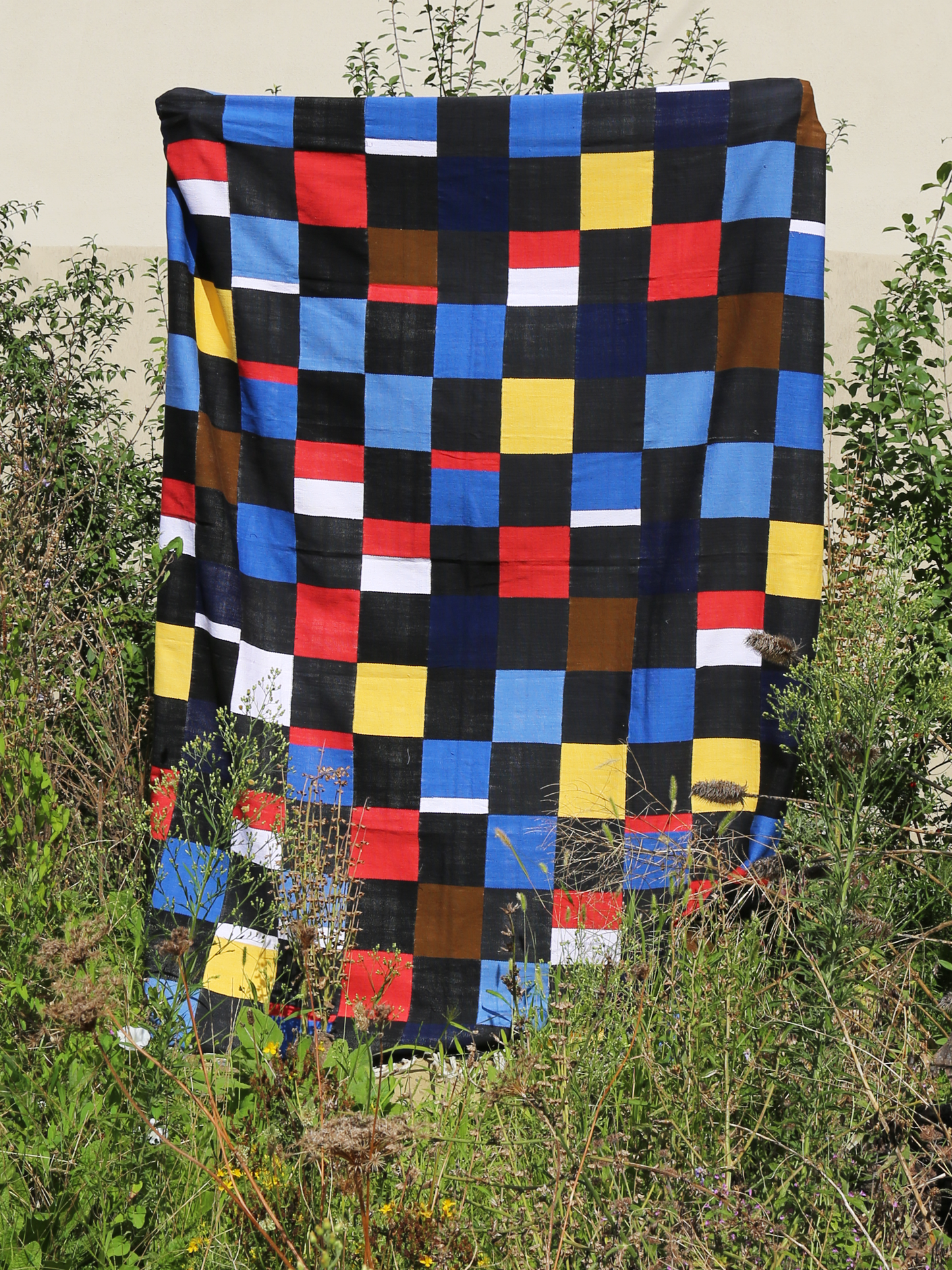 KORHOGO Medium Blanket/ Dark Bauhaus
