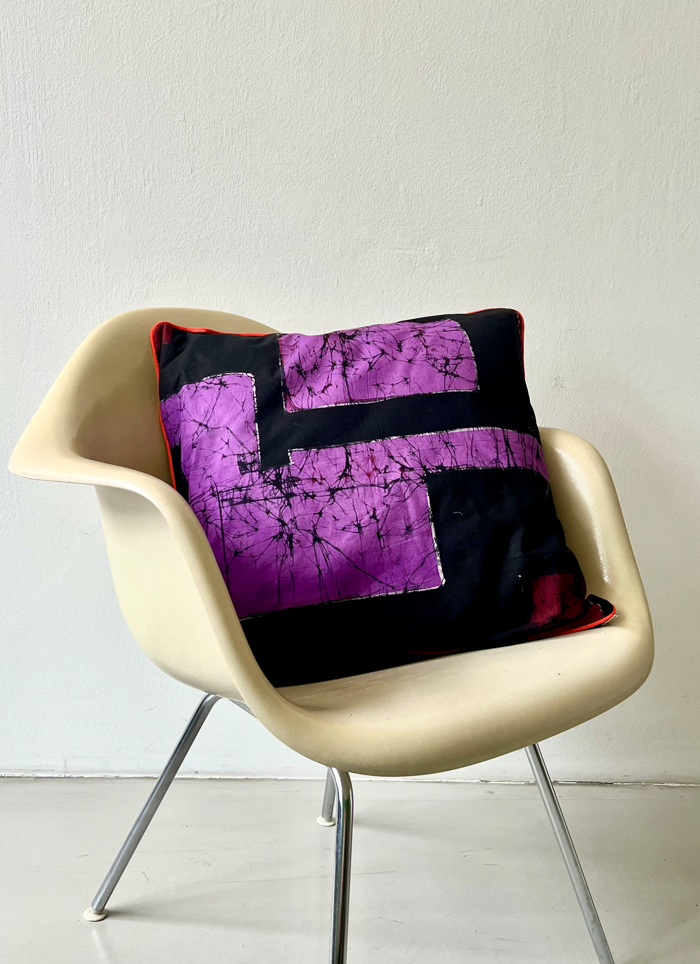 FREDDY Cushion/ Quartier Purple