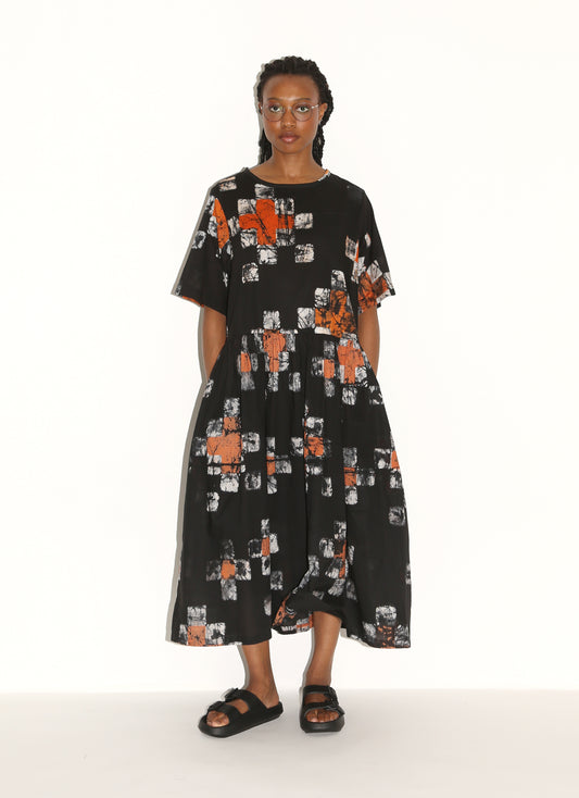 OYIBO Dress/ Black Quilt