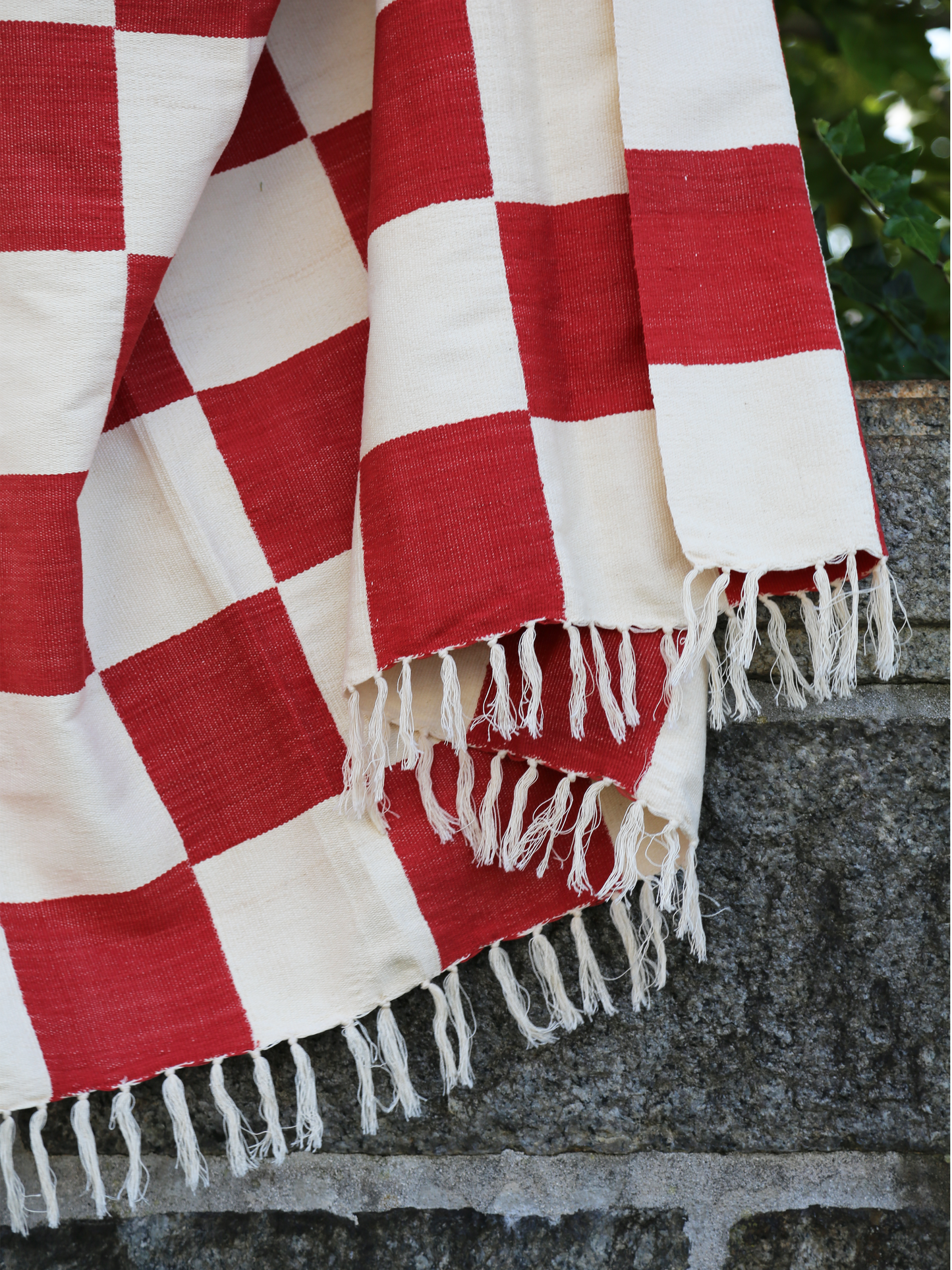 KORHOGO Medium Blanket/ Red Checker