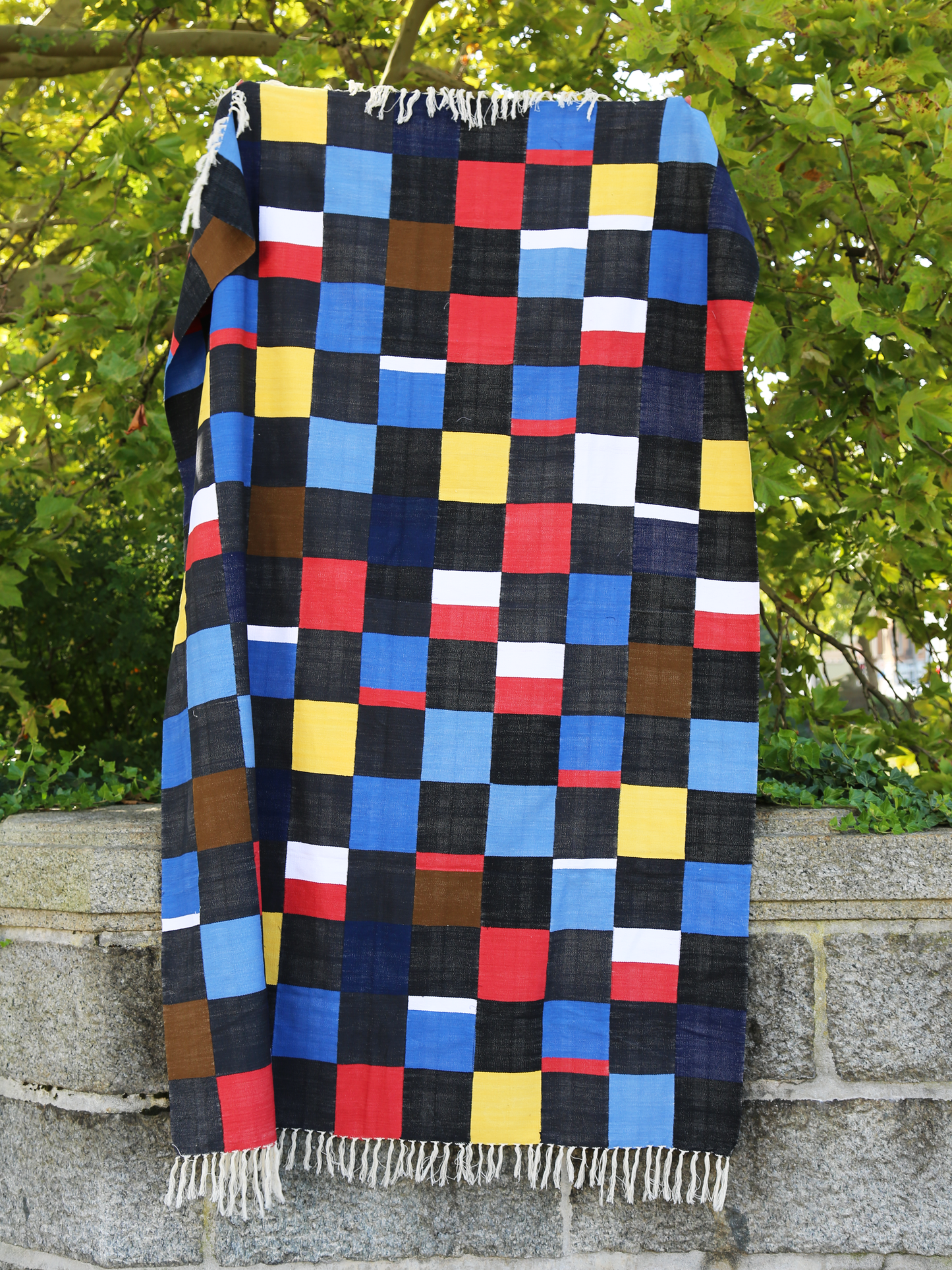 KORHOGO Medium Blanket/ Dark Bauhaus