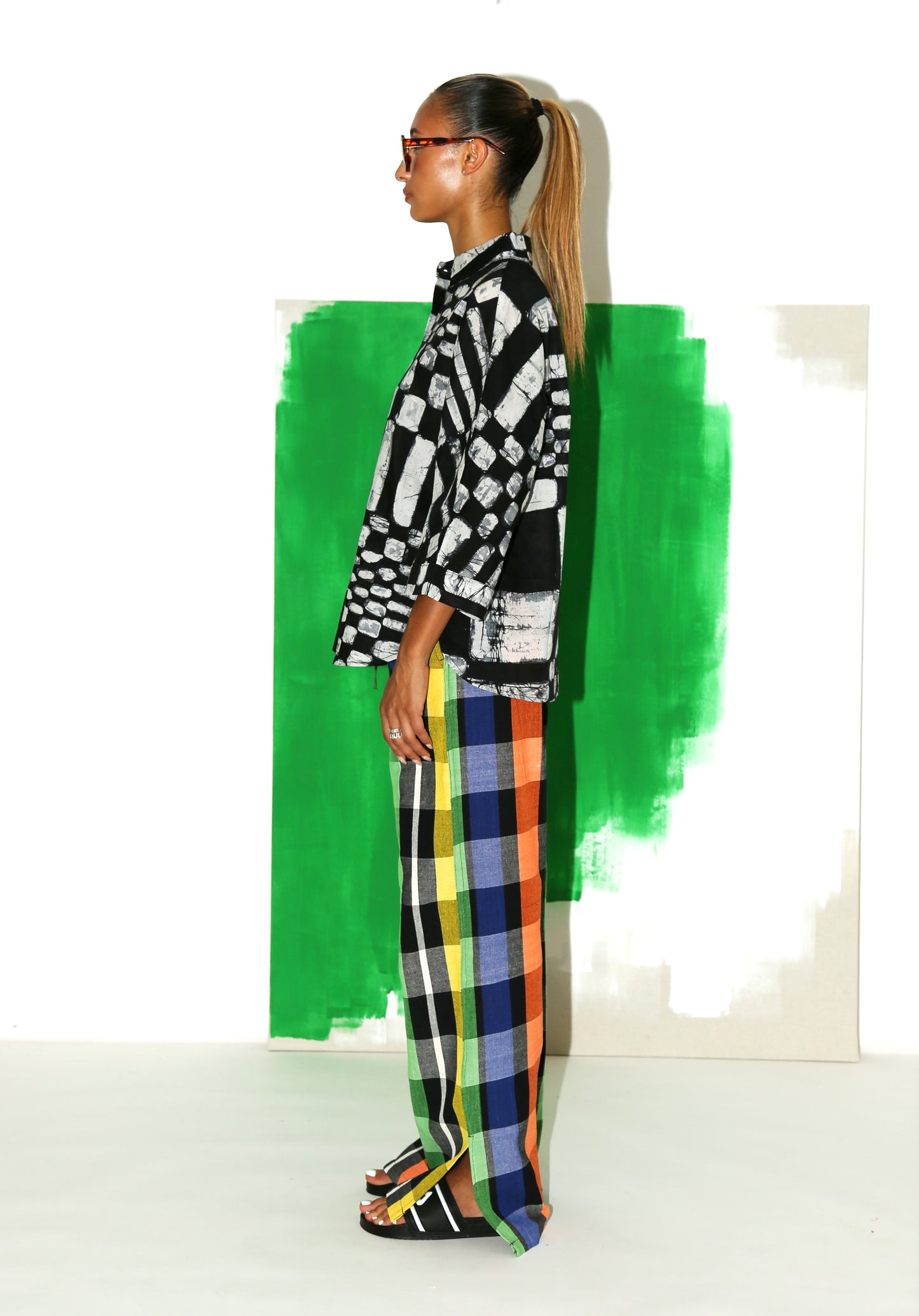 MAKEBA Shirt/ Black Spacecheck