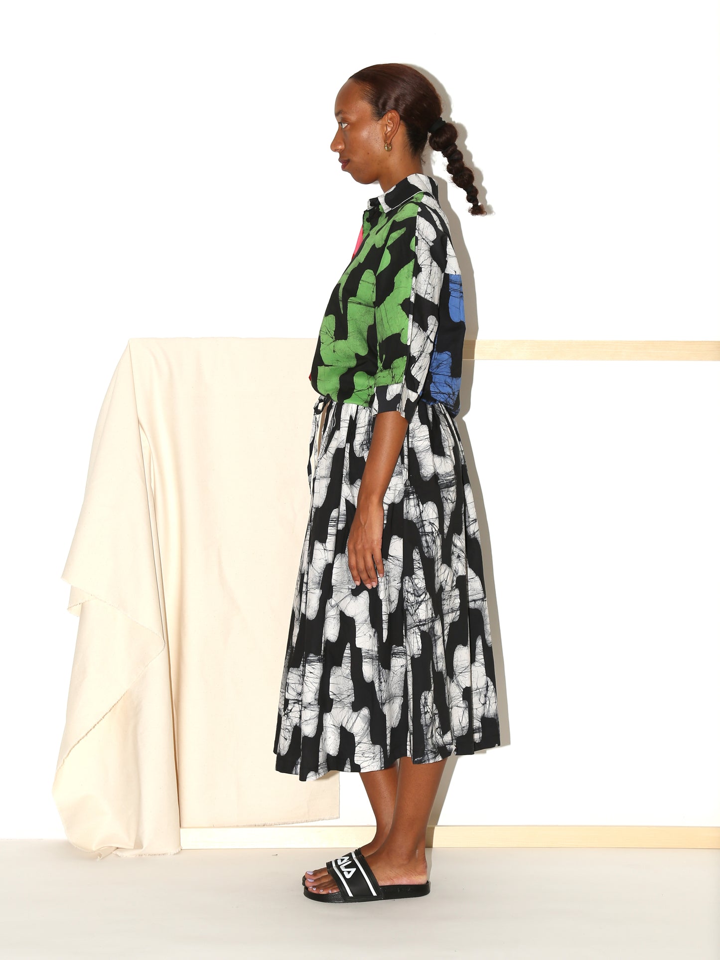 OULA Skirt / Black Migration