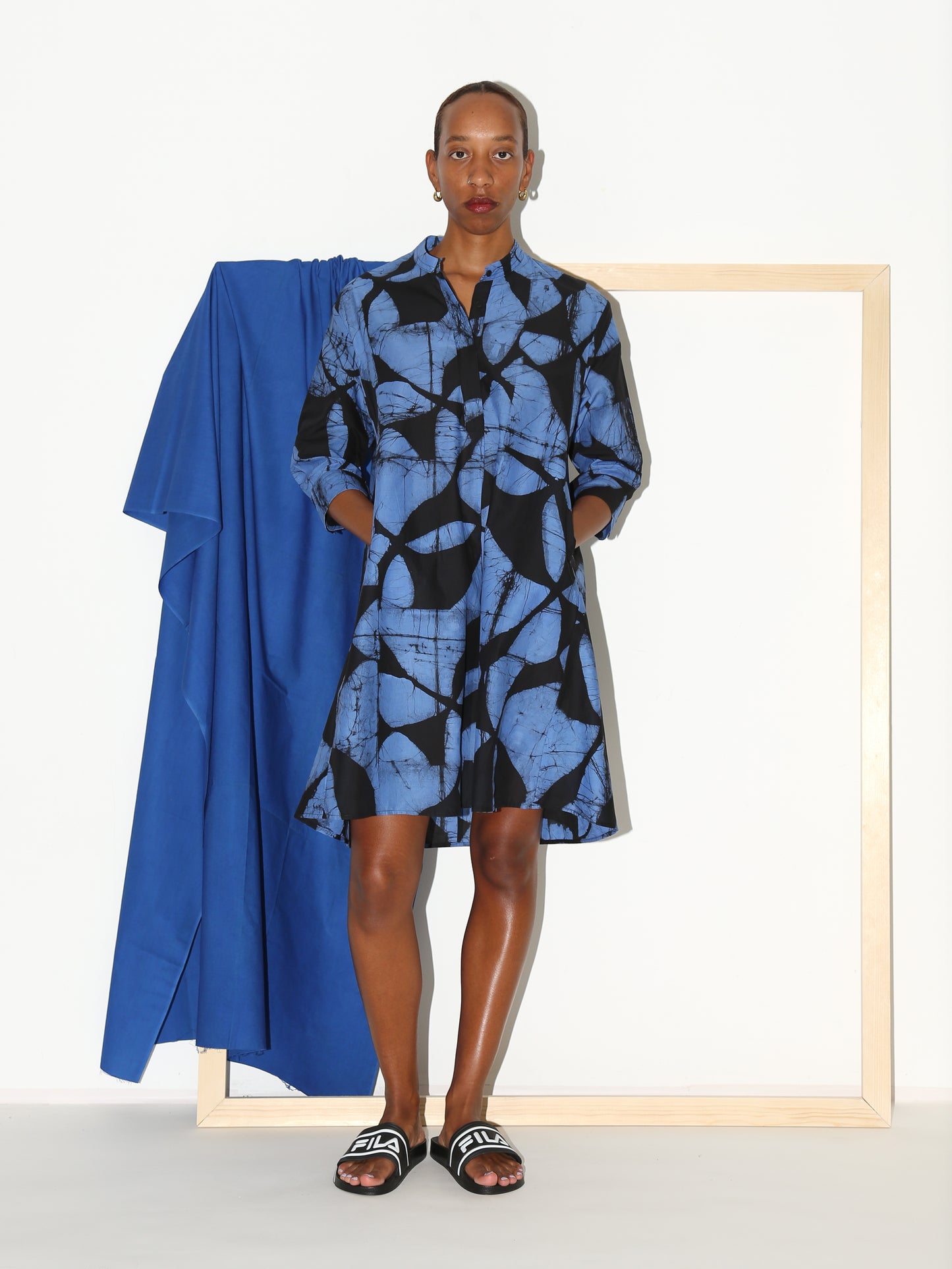 ZOLA Dress / Blue Plaza