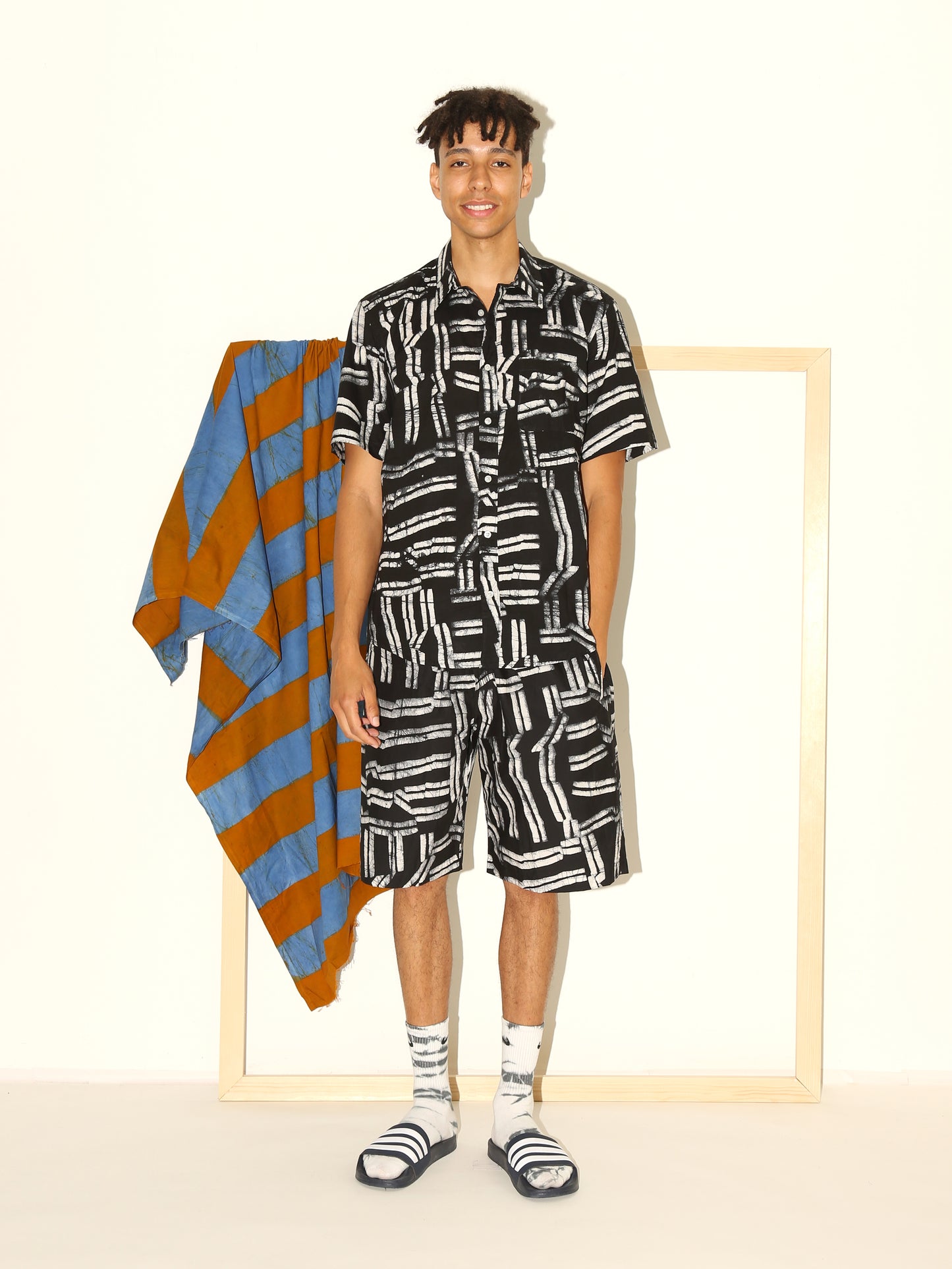 EMMET Shirt / Black Directions