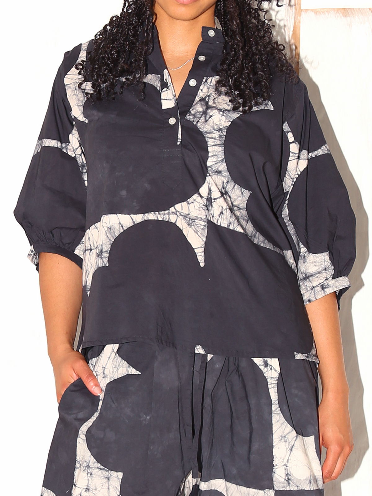 JESS Top / Noir Amor Fati