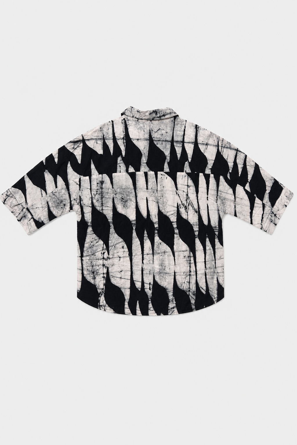 MAKEBA Shirt / Black Flags