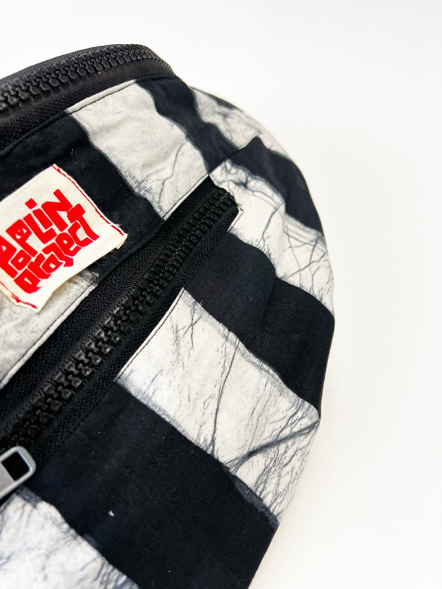 WINNIE XL Waistbag/ Black Stripes